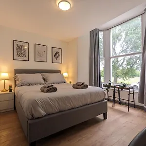 Сasa de vacaciones Near Centre Private Bath Free Parking, Liverpool