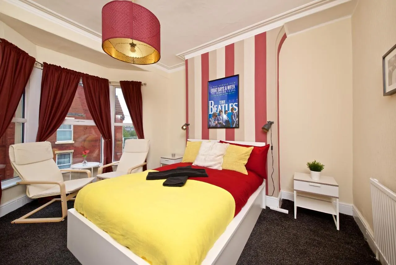Liverpool City Stays - The Beatles Theme House - Penny Lane Dd1 0*,